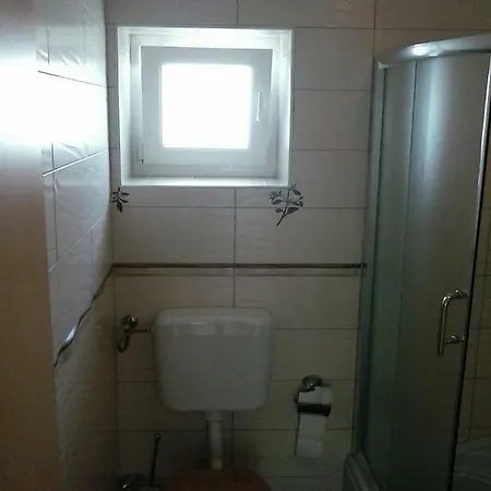 Apartmani Maric Selce Exterior photo